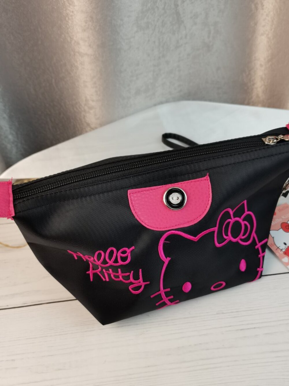 NO.618 Hello Kitty MAKEUP BAG
